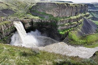 Palouse Falls and the river with canyon